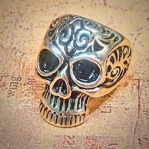 Size 8 Skull Ring